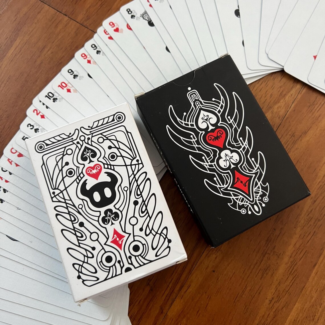 Hollow Knight Standard Poker C - огляд і ціна Board Game Movie